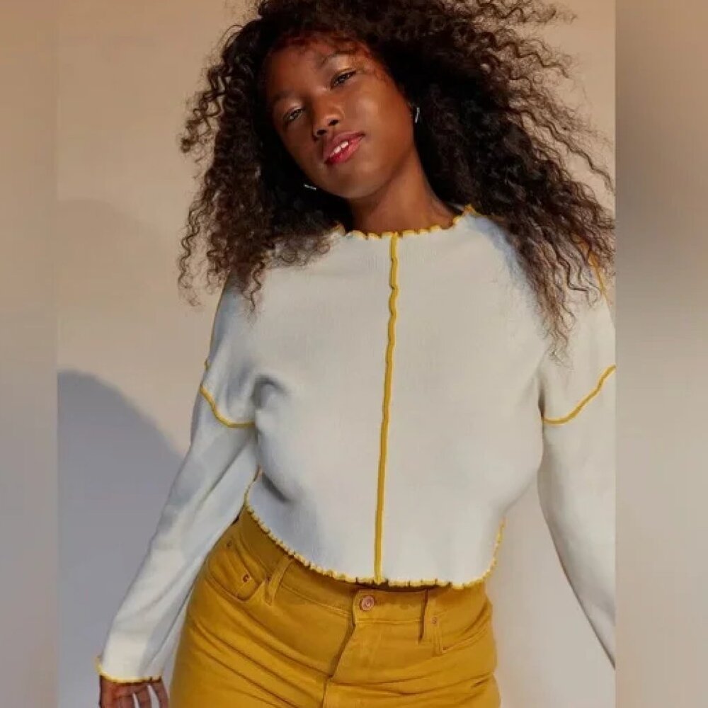 Urban Outfitters Zella White Pullover Sweater S with Yellow edges knit stretch
